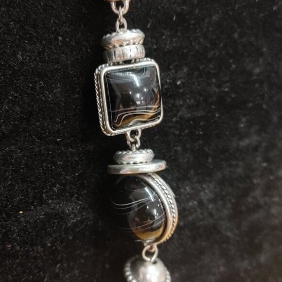 OC TM Costume Jewelry, Pendent and Earrings - Picture 5 of 5